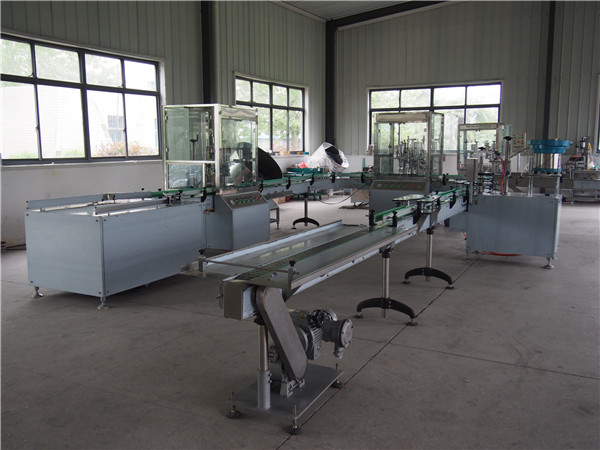 Automaatne šampooni täite- ja piiritusjoon