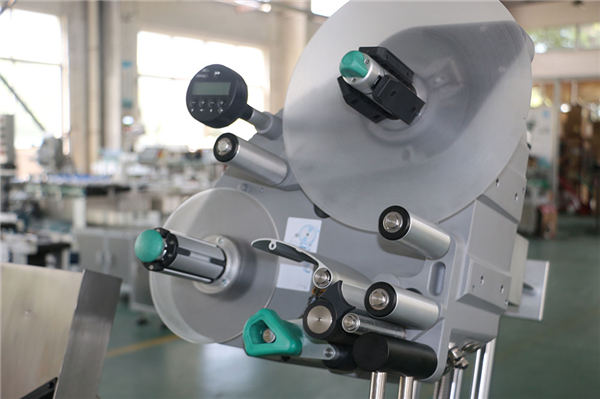 Vaakumverekogumitorude märgistamise masin