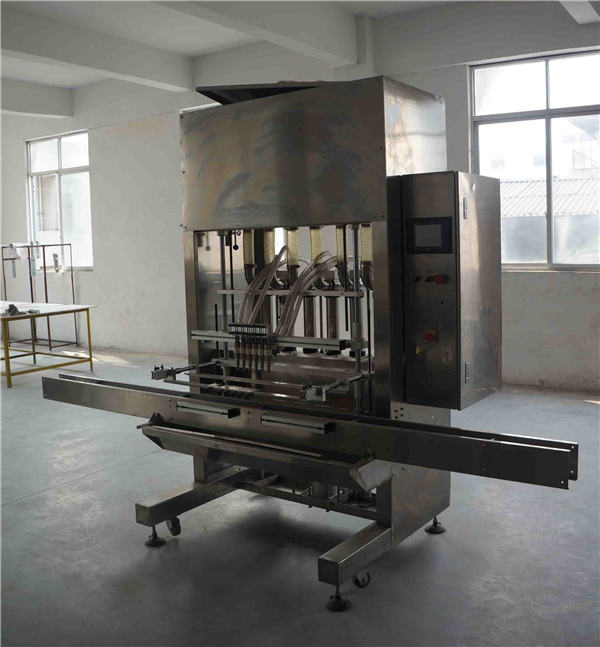 Essentsõlipudelite täitmise masin